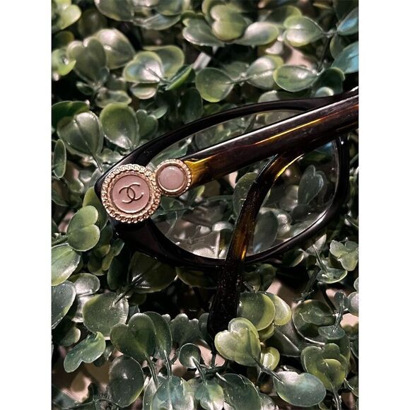 Chanel Women's Tortoise Shell Eyeglasses Holder/Lanyard Full Rim - Picture 5 of 9